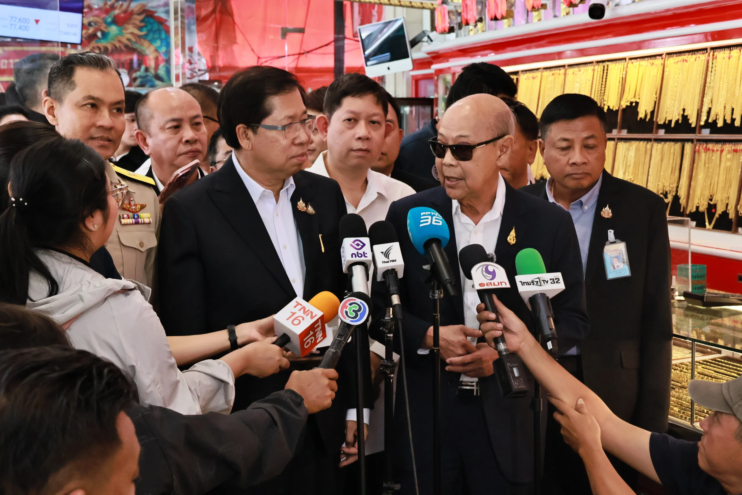 สมาคมค้าทองคำต้อนรับ รมต.สำนักนายกฯ ตรวจร้านทองเยาวราช