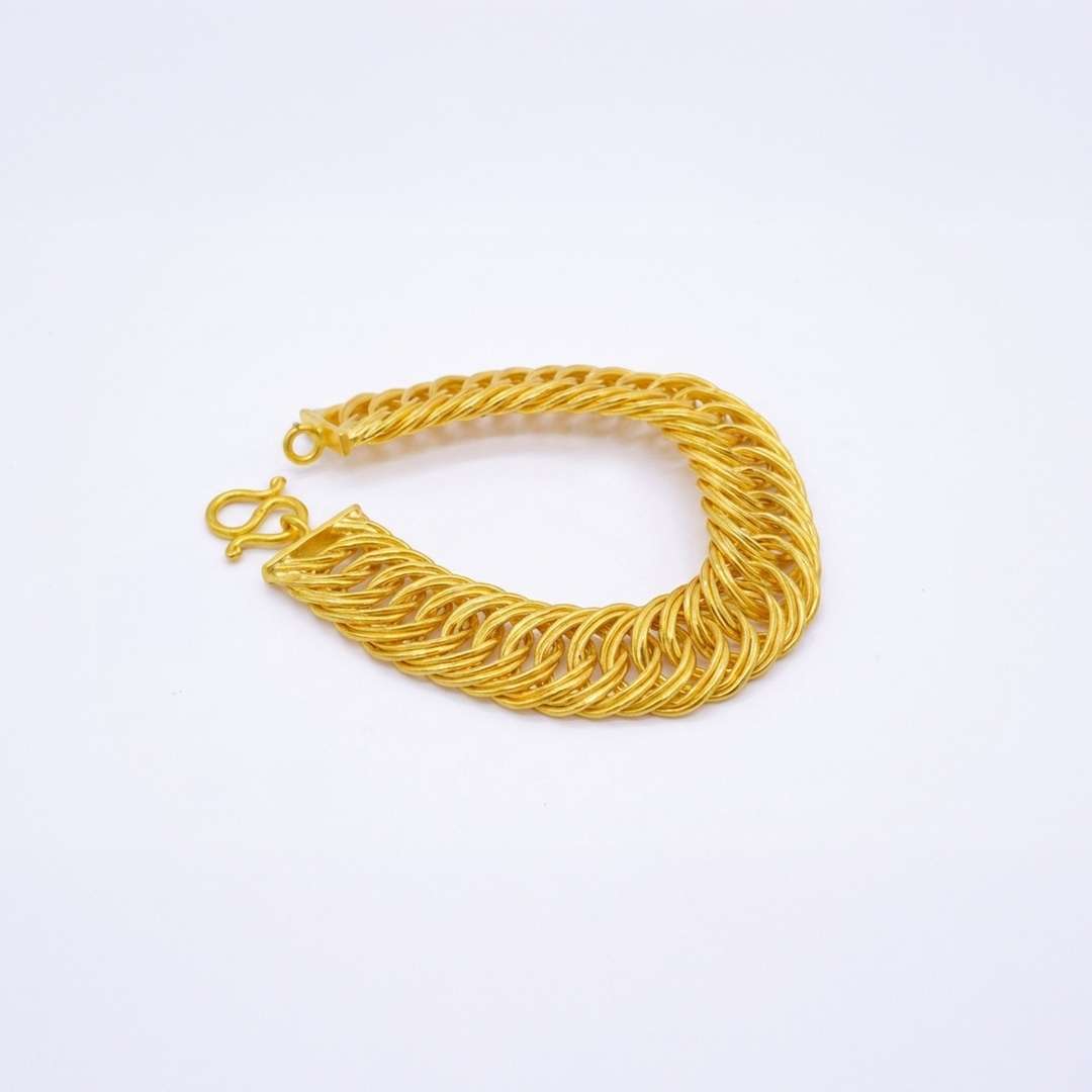 สร้อยข้อมือบิดซ้อน