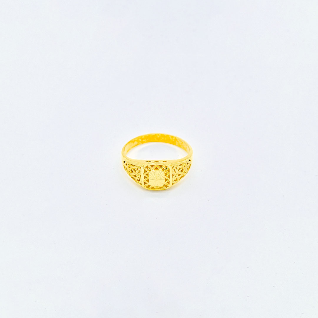 แหวนเหลี่ยมฉลุข้าง