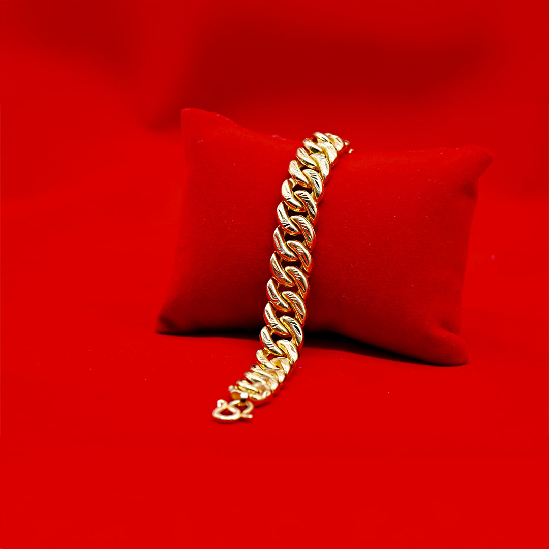 สร้อยข้อมือบิดนูนโปร่งเงา