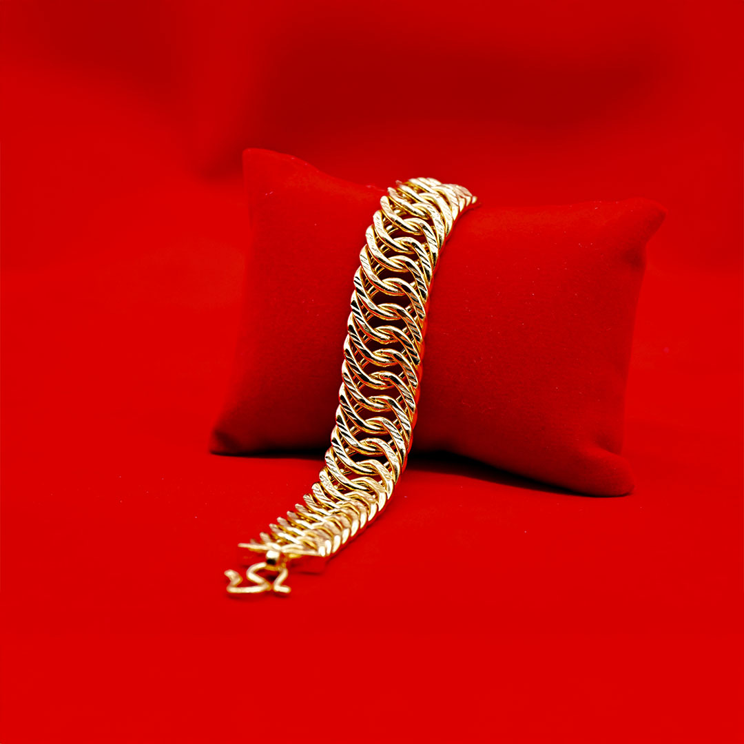 สร้อยข้อมือบิดยุ่ง